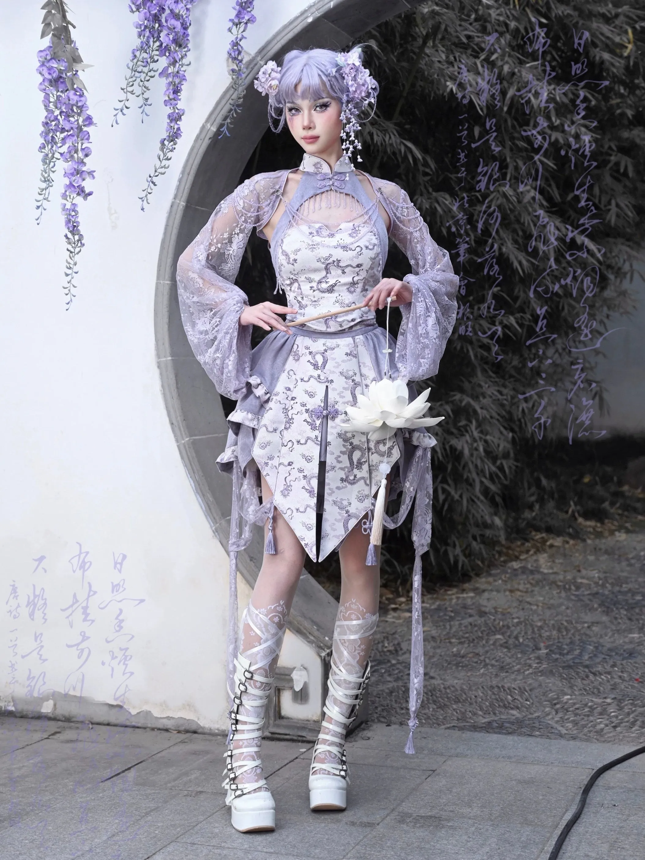 [Blood Supply] Dragon In Wisteria Crystal Tassels Sleeves Cape Bolero