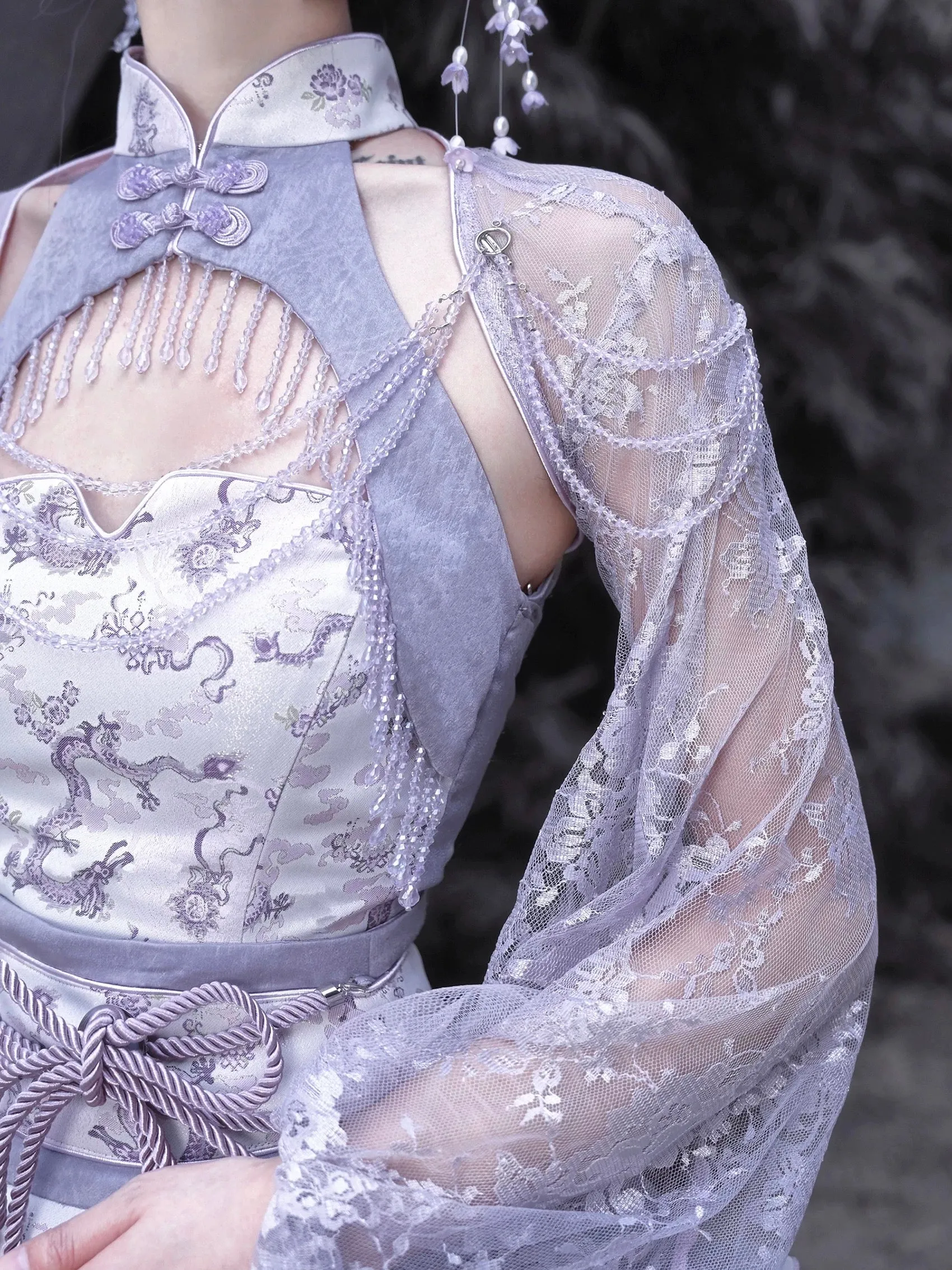 [Blood Supply] Dragon In Wisteria Crystal Tassels Sleeves Cape Bolero