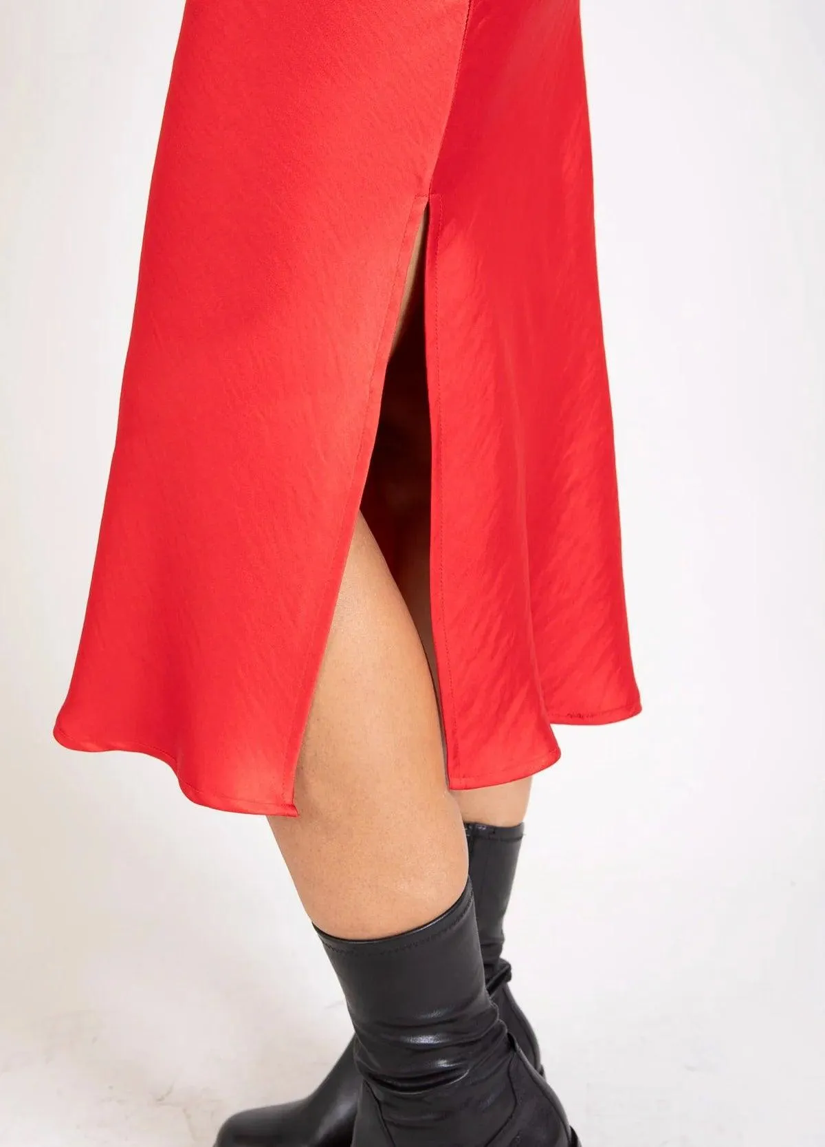 Coster Skyler Mid Length Skirt in Red