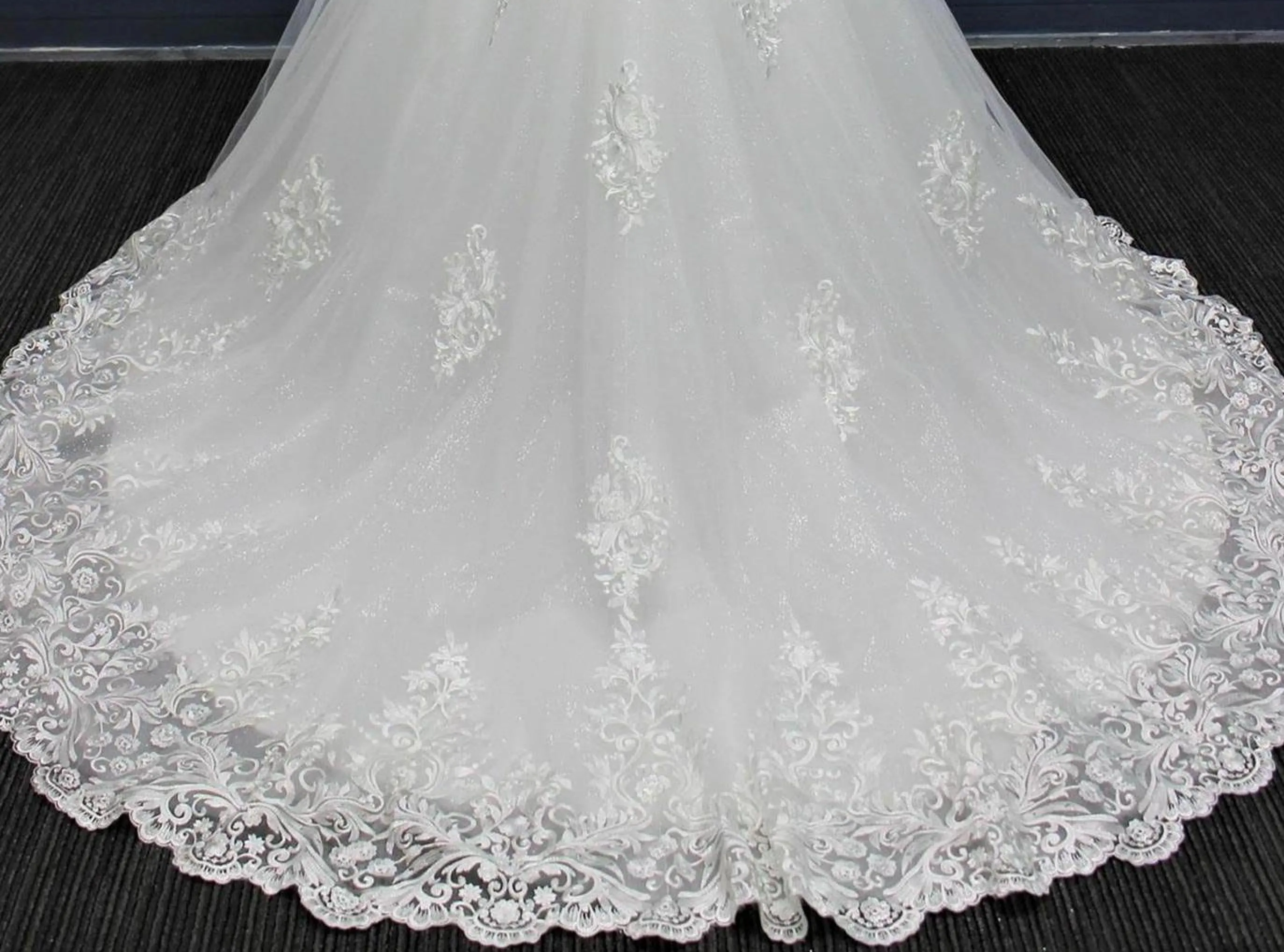 Lace Tulle A Line Bridal Wedding Gown With Pearls