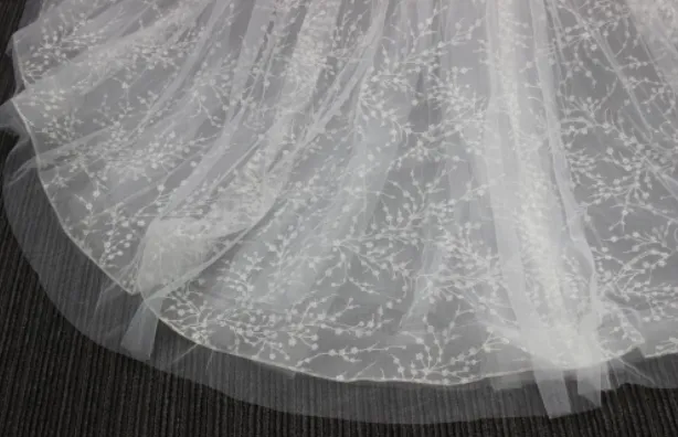 Plus Size Long Sleeve Wedding Dress Shinny Tulle